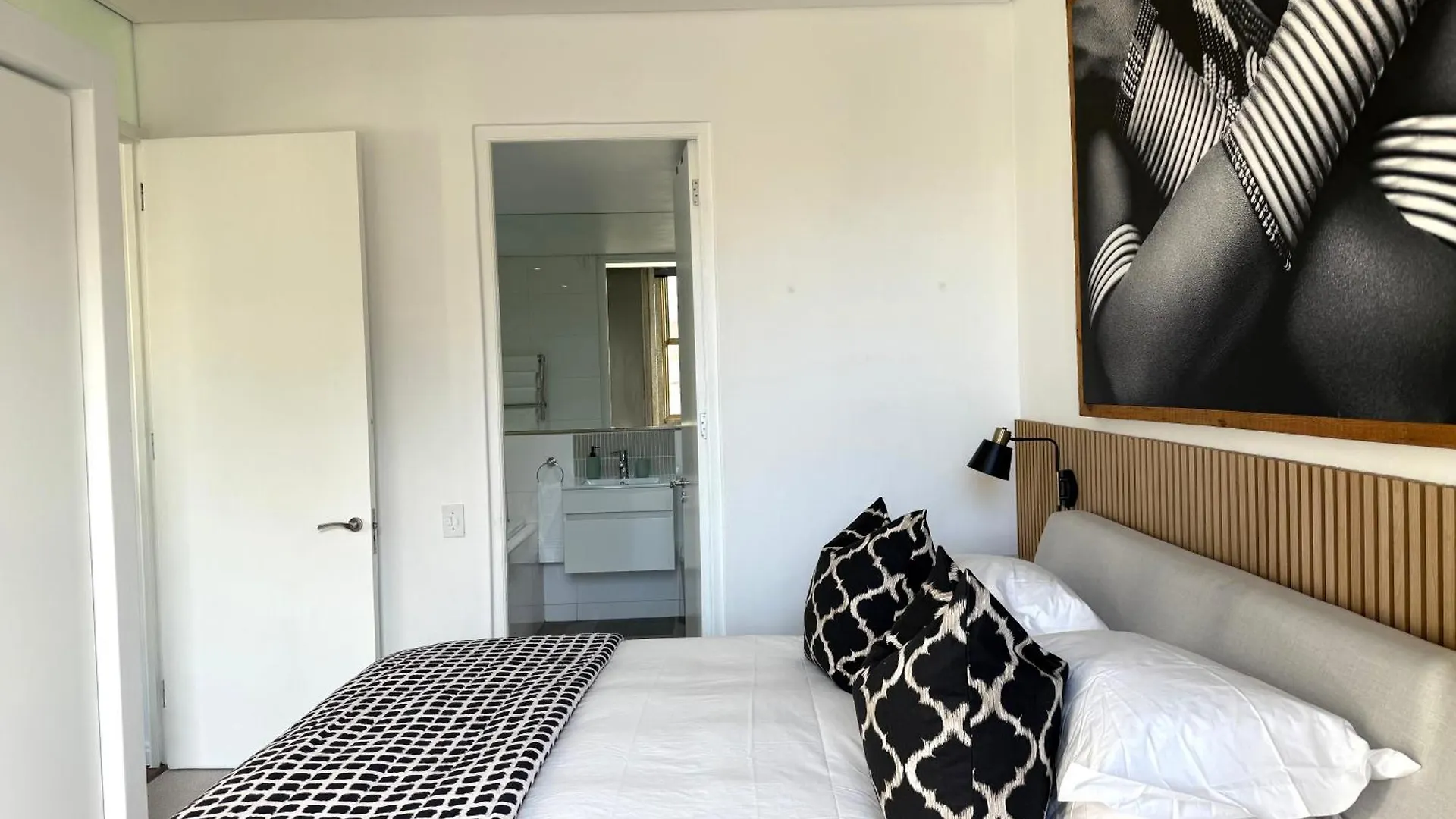 #507 Cartwright - Modern City Apartment Cape Town